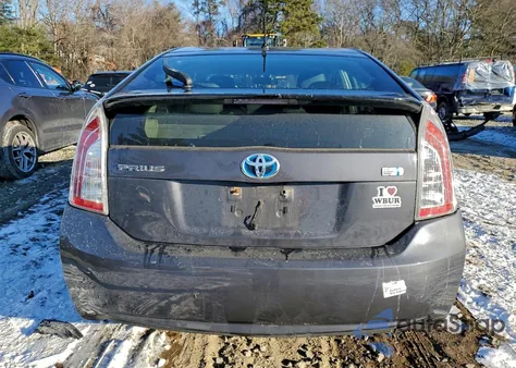 2012 Toyota Prius z USA, uszkodzony, nr VIN JTDKN3DU8C1493174